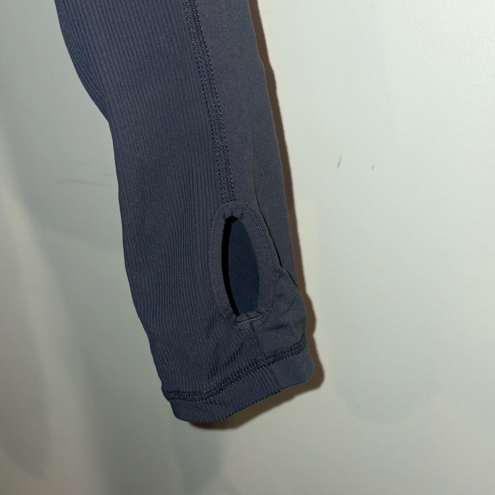 Lululemon Jacket Vented Packable Nylon Reflective - Picture 4 of 6